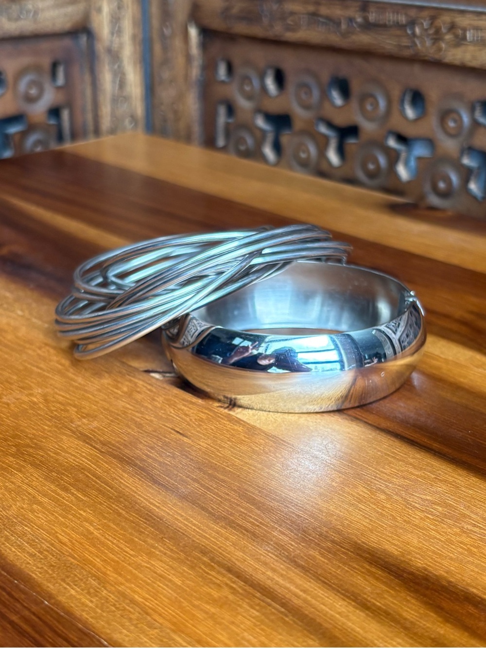 FASHION Sleek Silver-Tone Bangle Bracelet Set